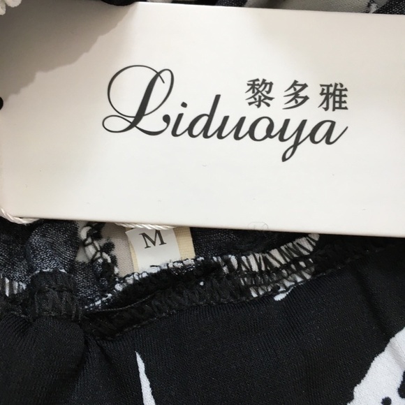 Liduaya High Rise Black White Flower Pull On Wide Flare Leg Cropped Slouchy Pant - Picture 15 of 16